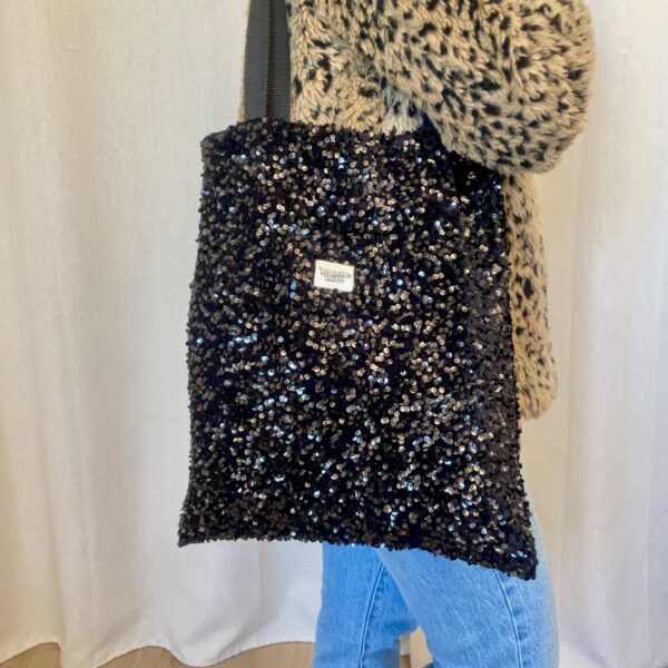 Cabas à sequins noirs