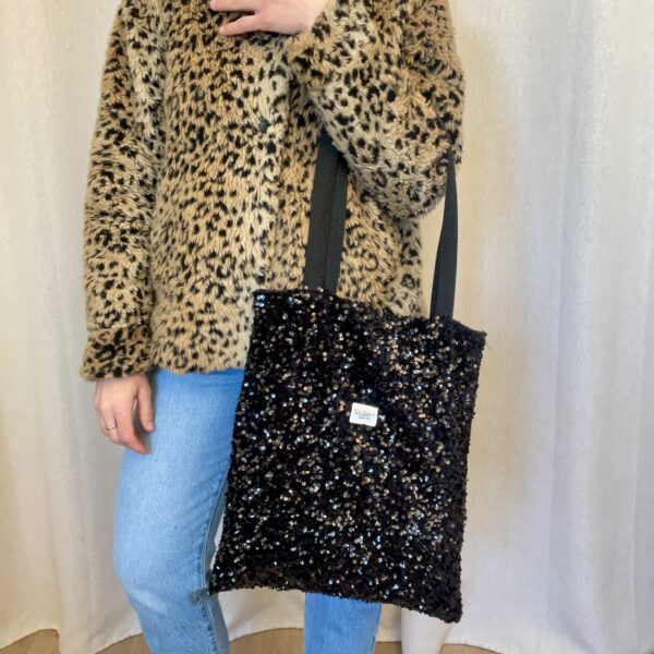 Cabas à sequins noirs